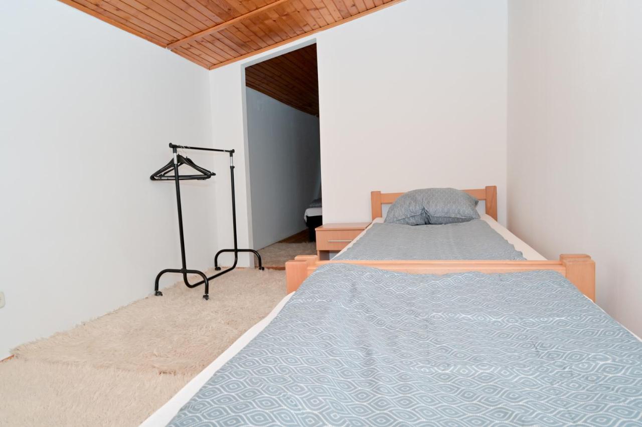Apart Cobras Jajce Ngoại thất bức ảnh