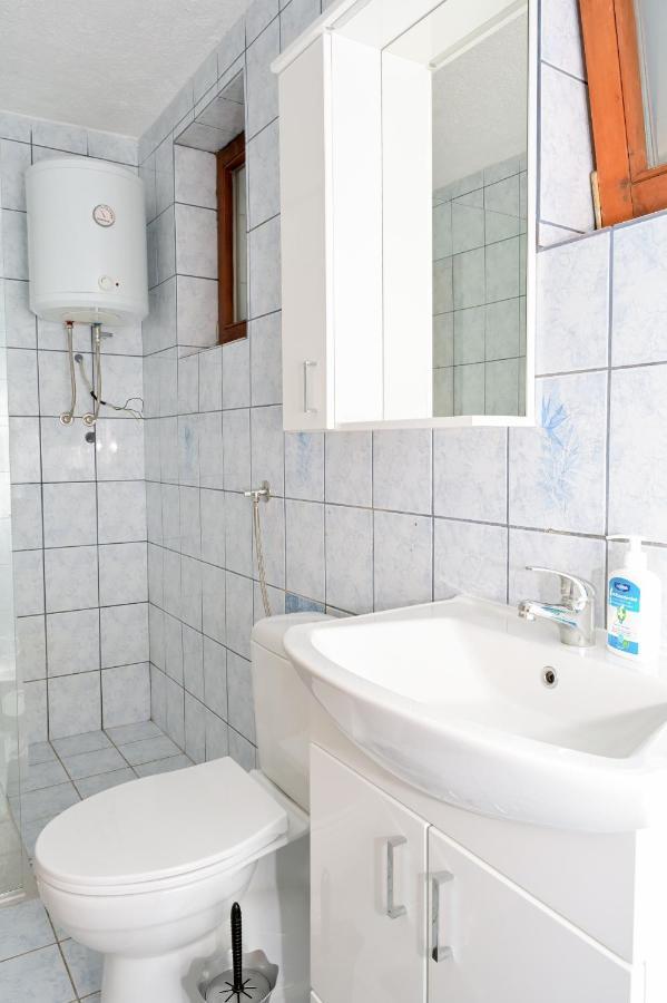 Apart Cobras Jajce Ngoại thất bức ảnh
